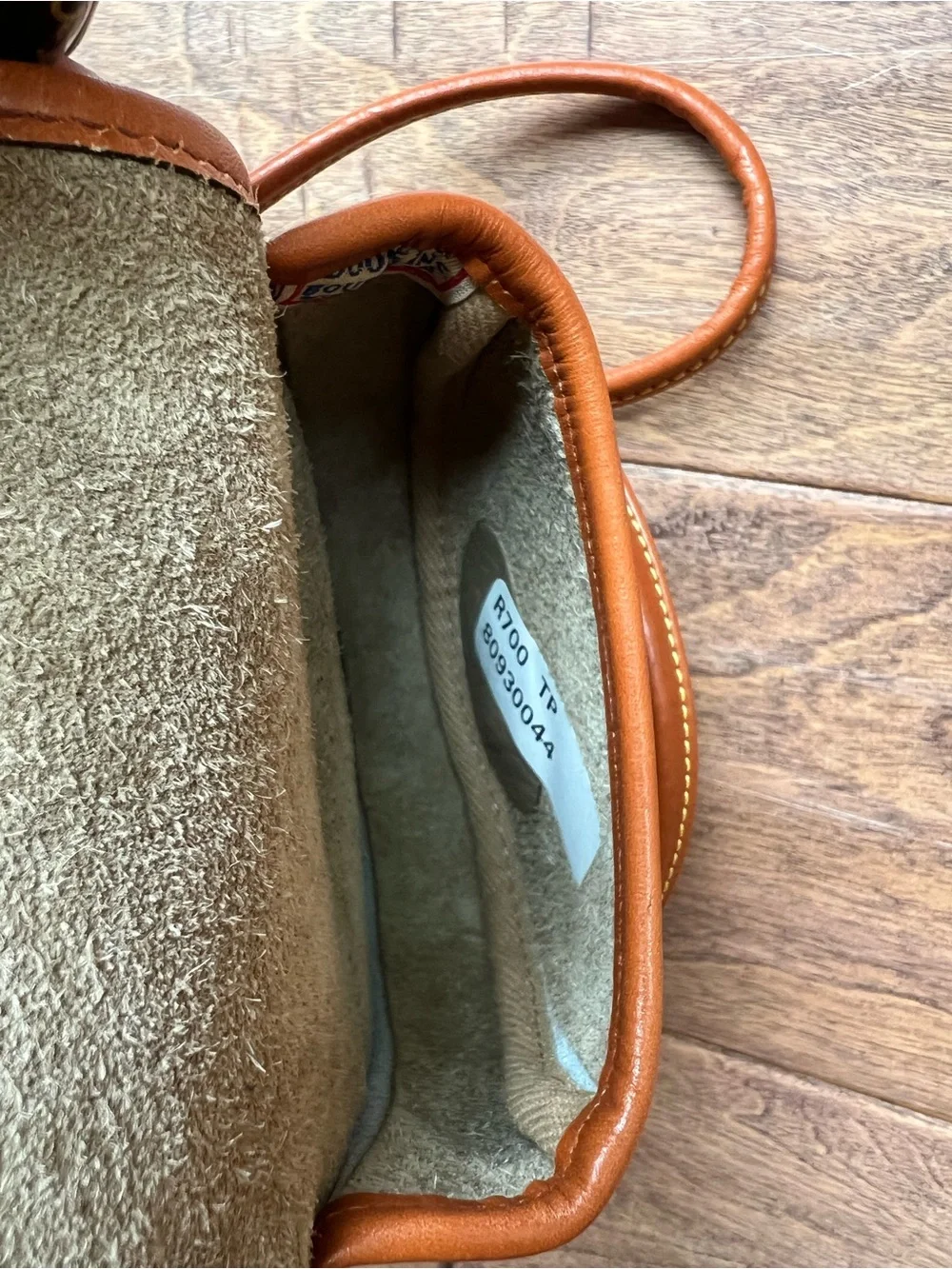 Vintage Dooney & Bourke Mini Saddle Bag AWL Taupe Tan Crossbody Luxury Preppy - Picture 6 of 11